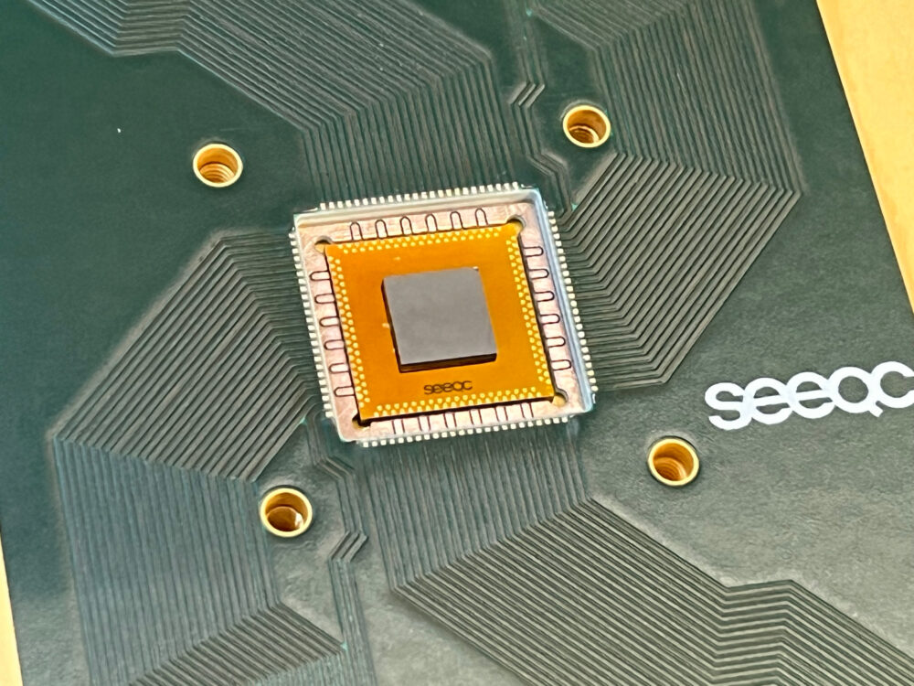 Seeqc active quantum processor unit